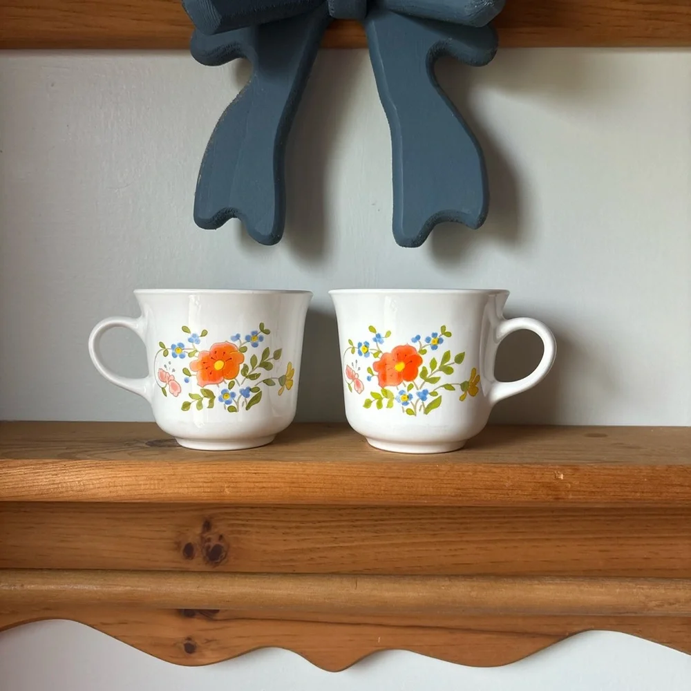 SOLD Corelle Floral Mugs - Picture 2 of 3